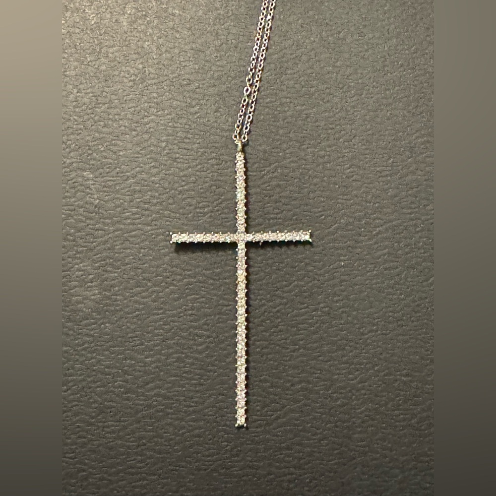 Dainty cross necklace